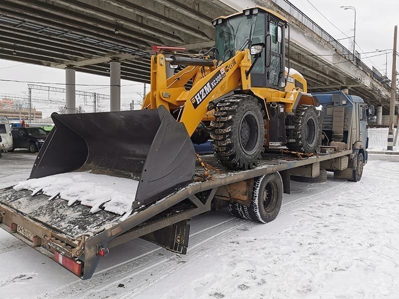 Отгрузка фронтального погрузчика HZM XC300 в г. Москва клиенту